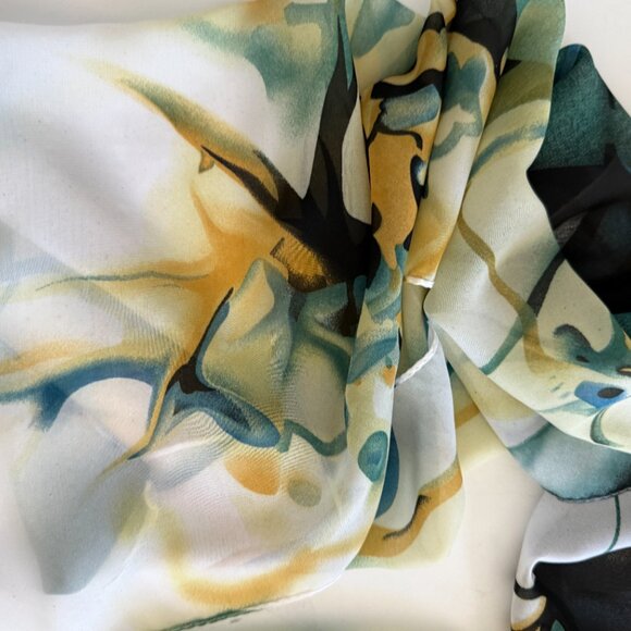 Lot of 2 Women's Scarves Green White Polyester - Picture 7 of 11